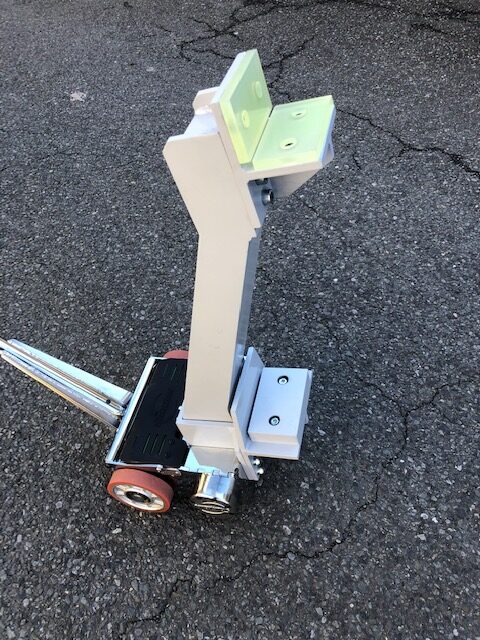 特注仕様（押す高さが標準仕様のプッシャブラケットではカバーできない）のプッシャブラケットの画像